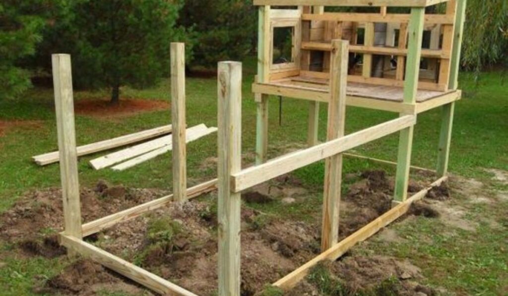 How to Build a Mobile Chicken Tractor? 10 Guides to Follow!