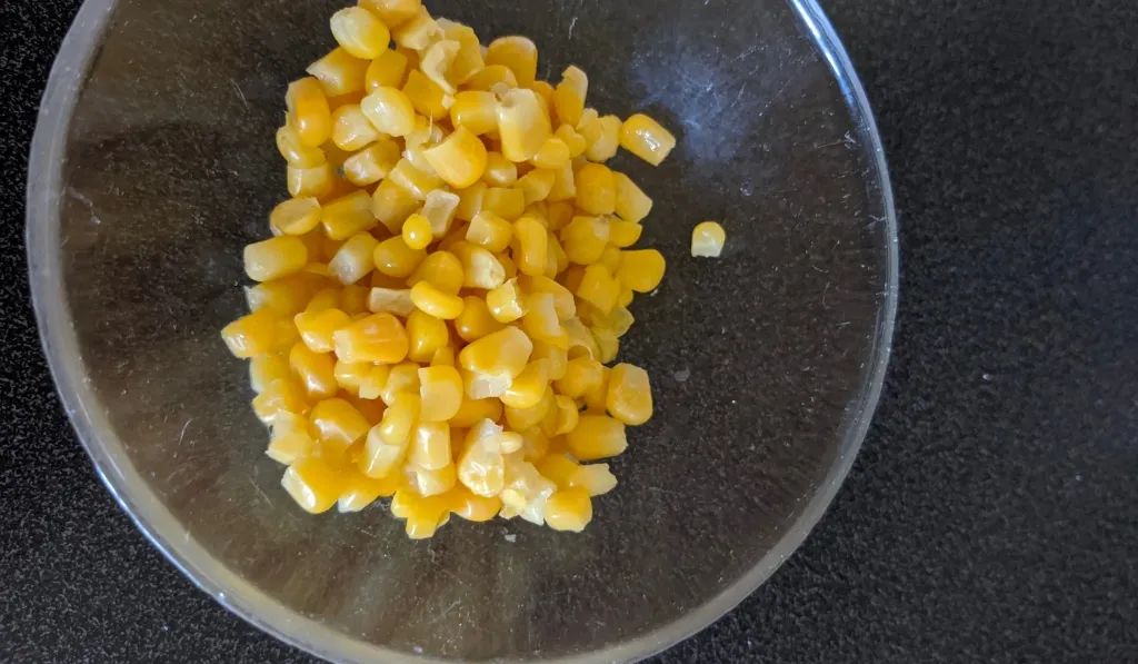 How Do You Make Frozen Corn Treats for Chickens