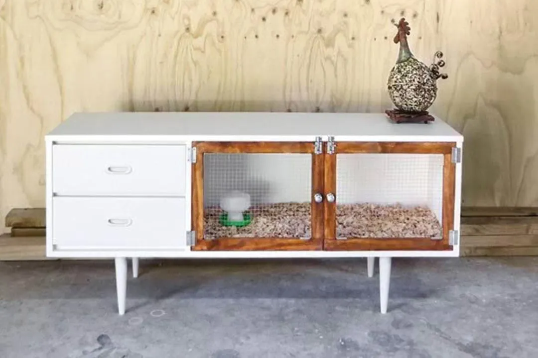 Repurposed Dresser Drawer Brooder