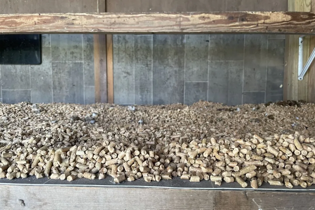 Wood Pellets Bedding for chickens