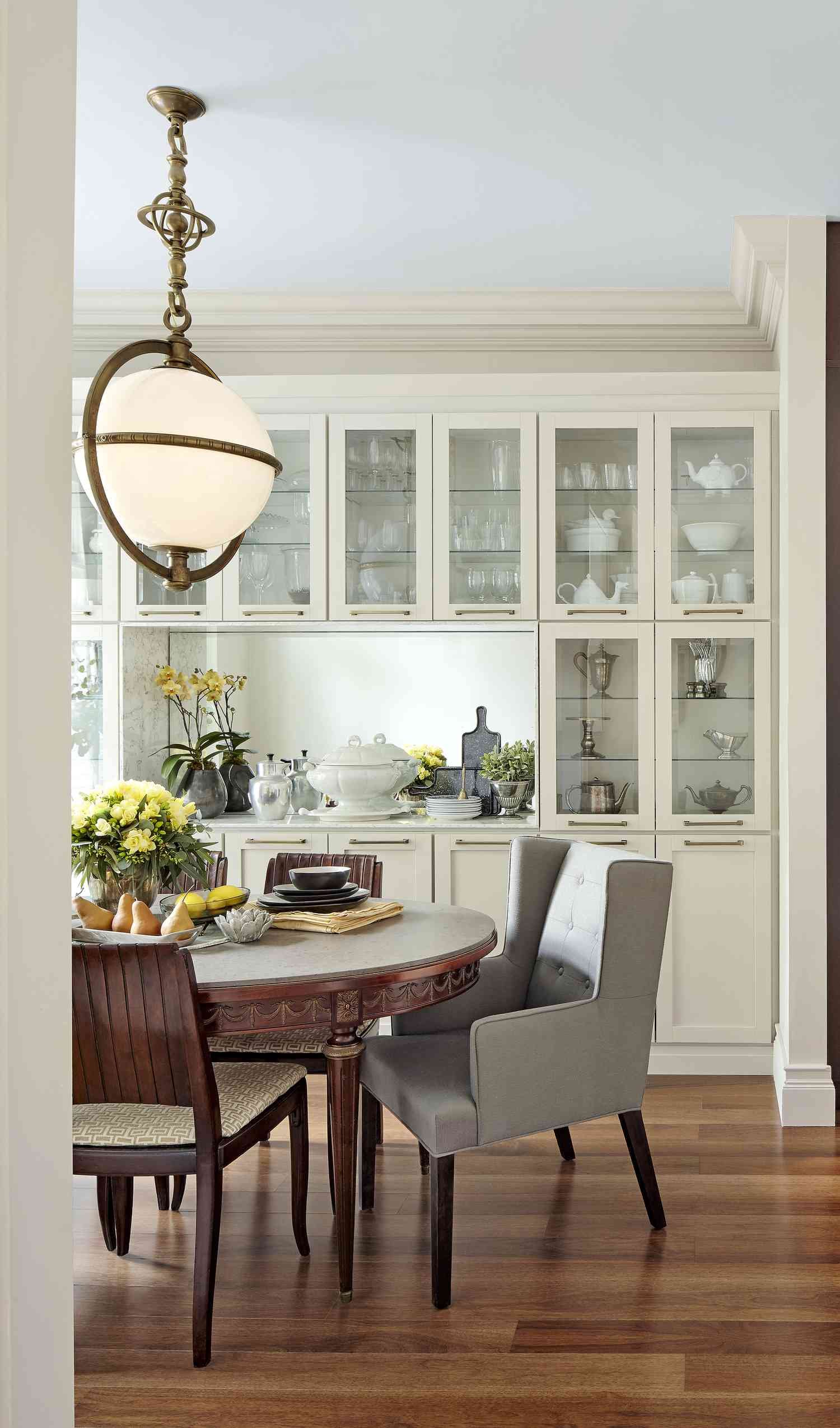 Lighting Layers in Small Dining Room Decor