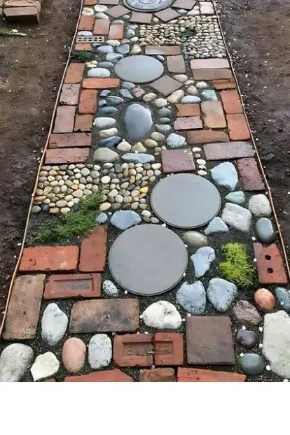 Mixed Pebble Path For Cheap Walkway