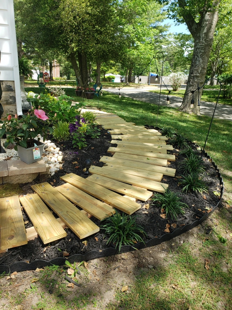 Pallet Wood Path