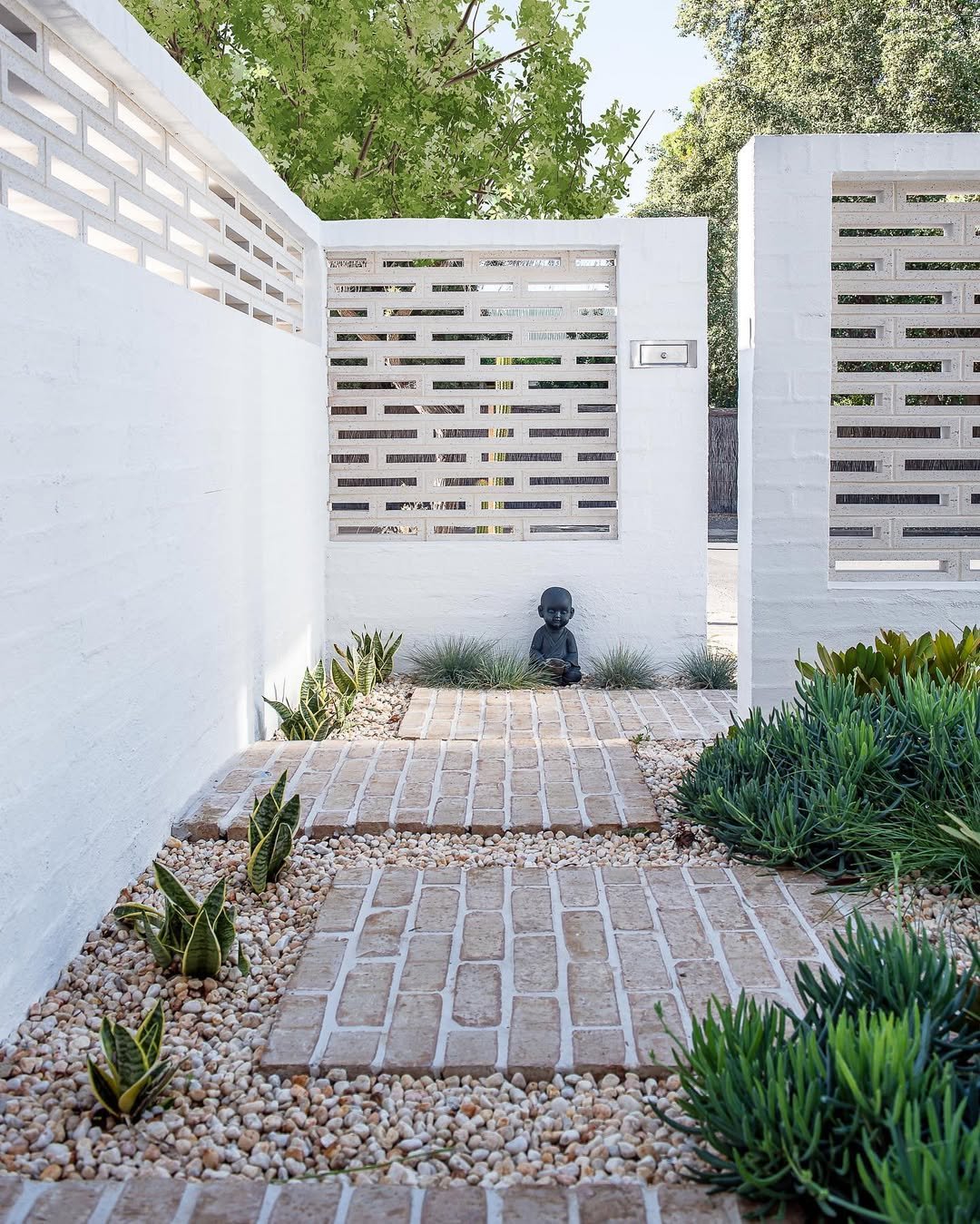 Repurposed Brick Path for Cheap Walkway Ideas