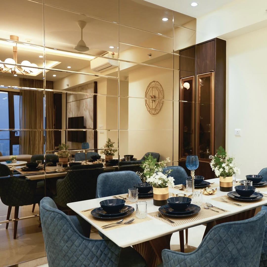 Strategic mirror placement in Small Dining Room Decor