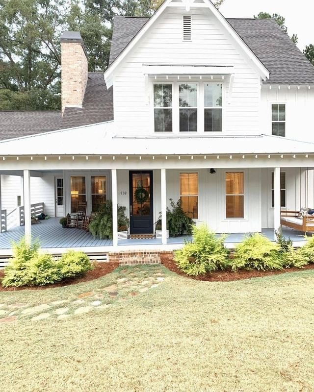 Crisp White for Modern Farmhouse Exterior Colors