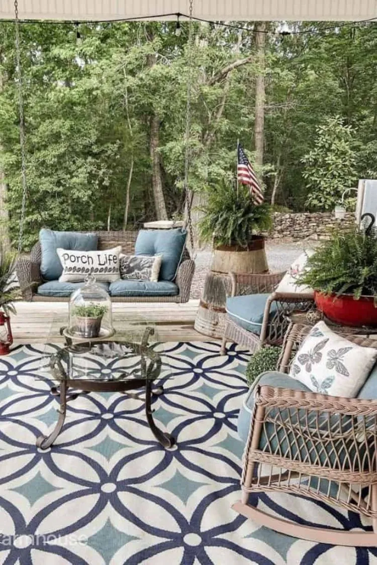 Define Spaces with Outdoor Rugs