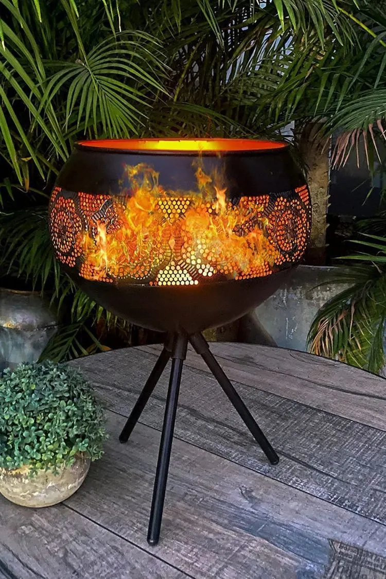 Solar-Powered LED Fire Simulation