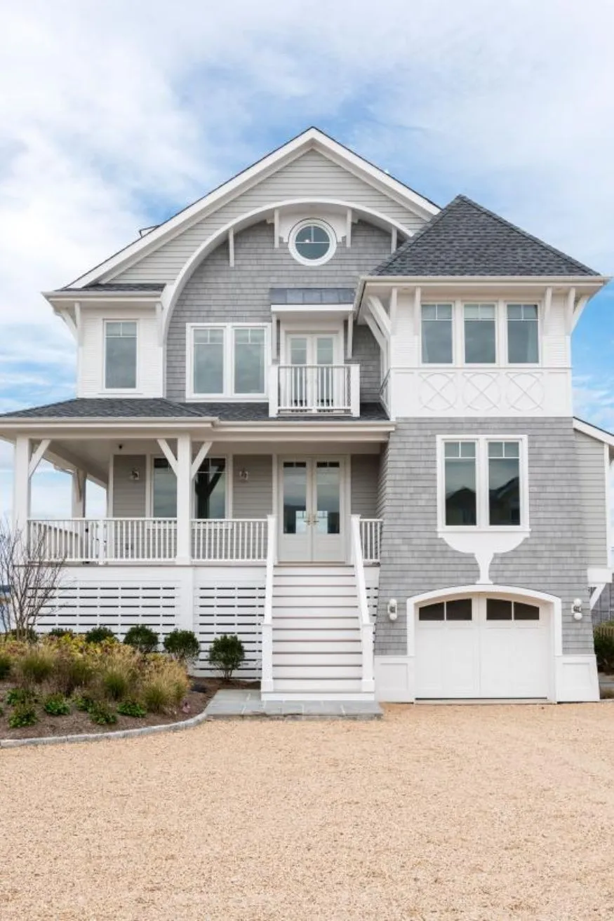 Traditional Hamptons Style Retreat