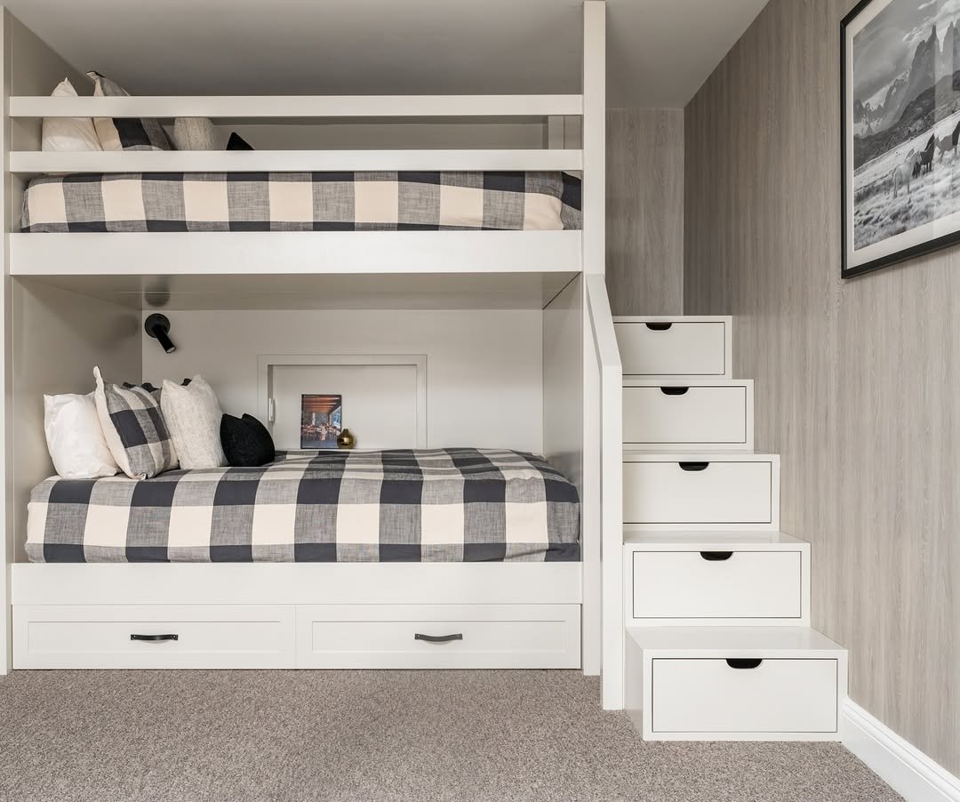 Color Block Statement Loft Bedroom Design Ideas
