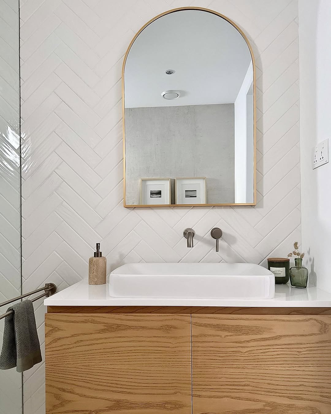 Herringbone Tile in parisian bathroom