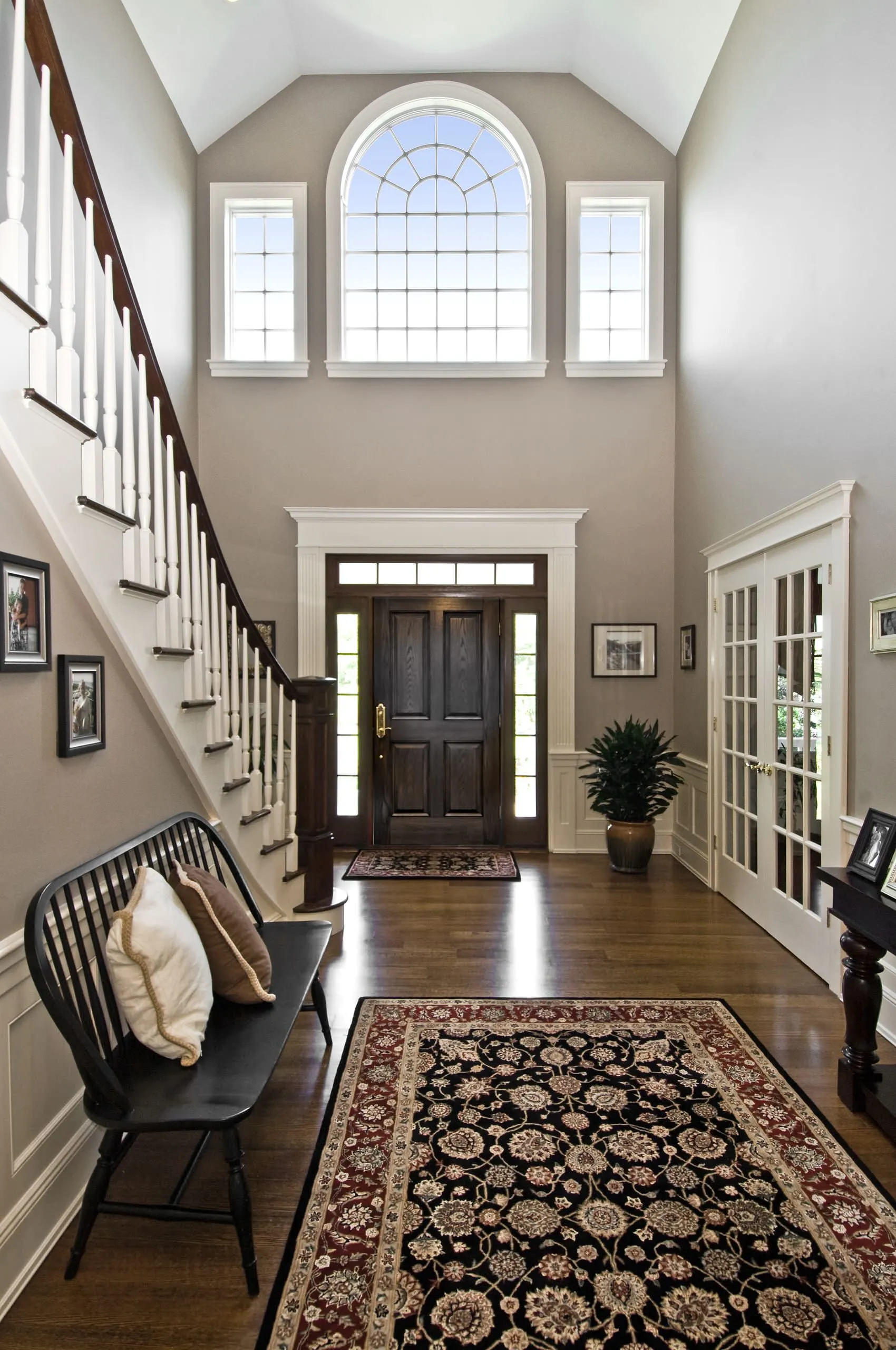 Beige Foyer Color