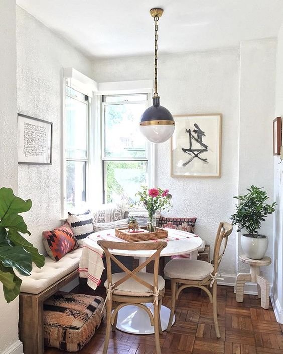 Incorporate Greenery for Cozy Breakfast Nook