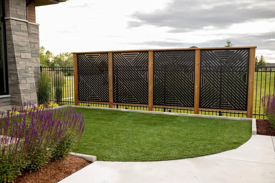 Outdoor Privacy Screens for Front Yard Privacy