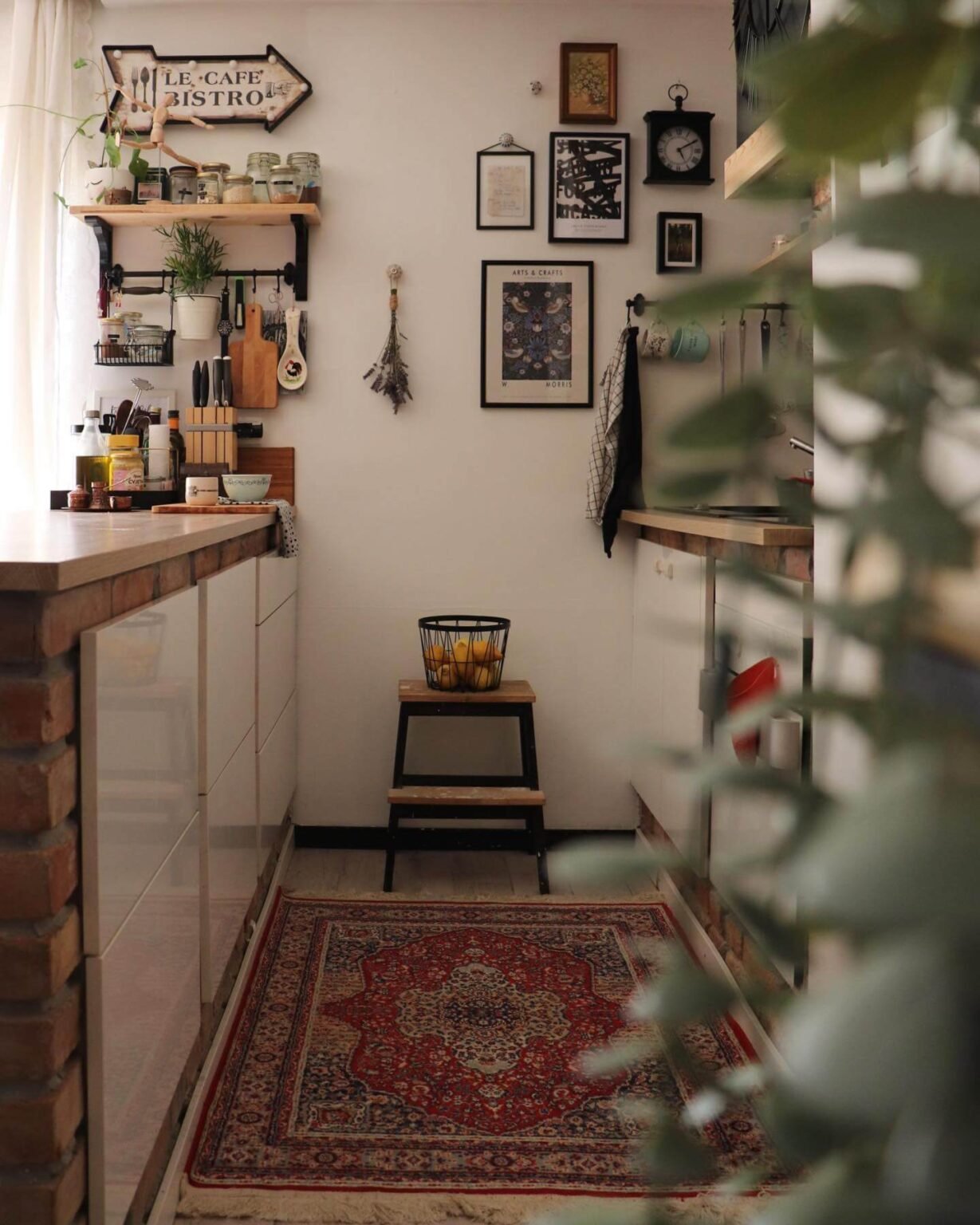 19 Creative Kitchen Gallery Wall Ideas To Transform Your Space ...