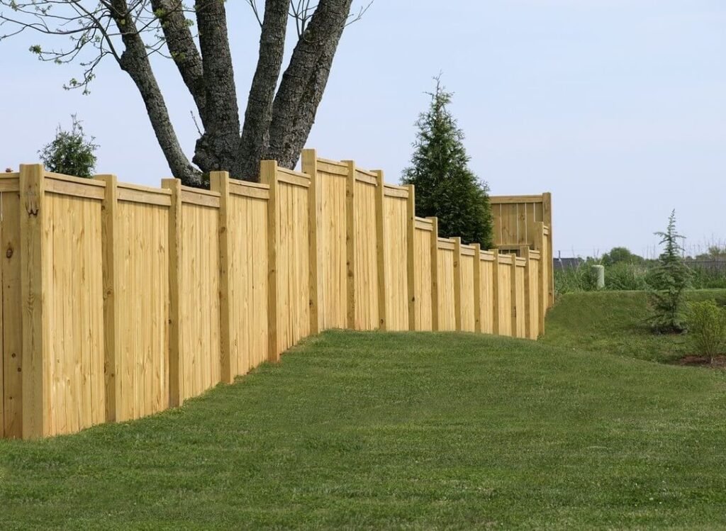 14. Step-Down Fence for Hillside Adaptation