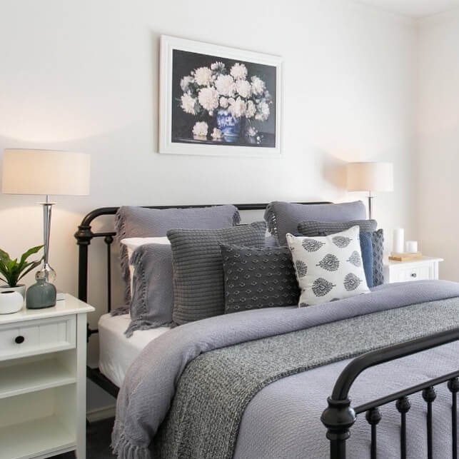 19. Elegant Layers in a Soft Gray Palette