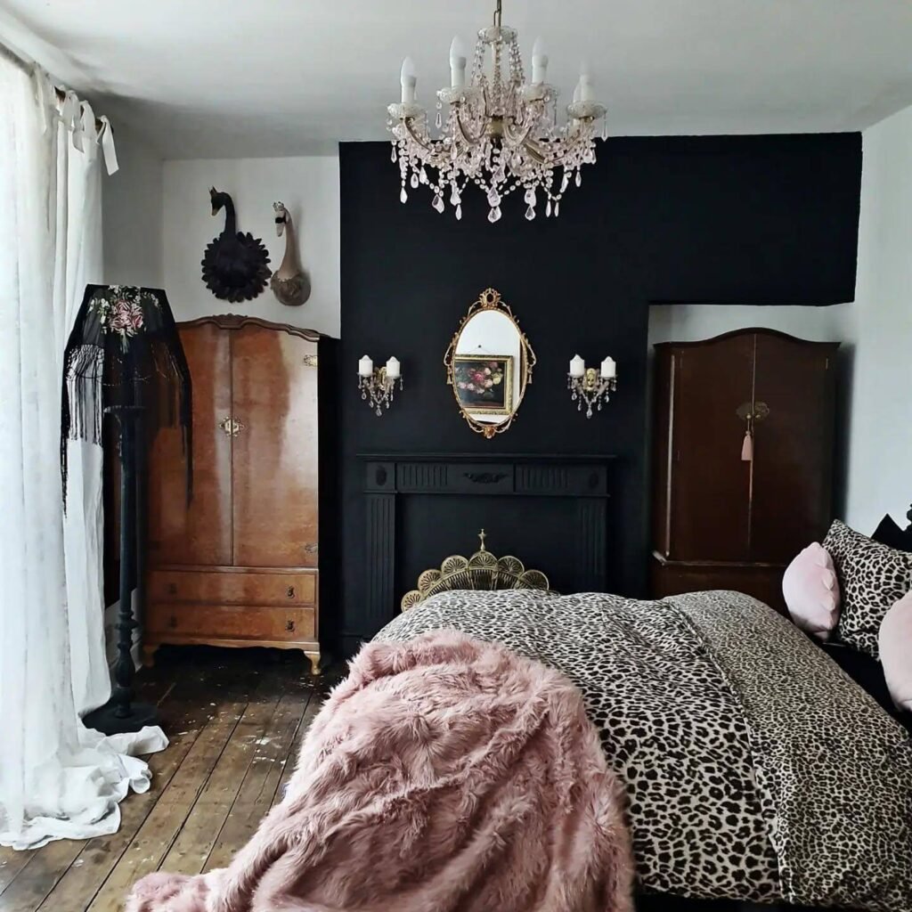 20. Vintage Glamour With Dark Romantic Flair