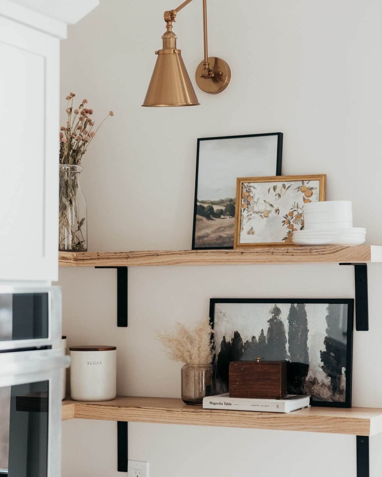 Stunning Gallery Wall Ideas With Shelves To Elevate Your Home Decor ...