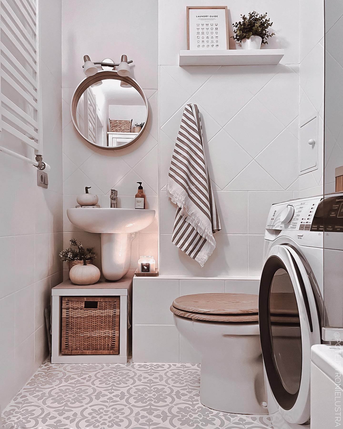 Picture of 27 Tiny Bathroom Ideas That Make A Small Space Feel Luxurious And ...