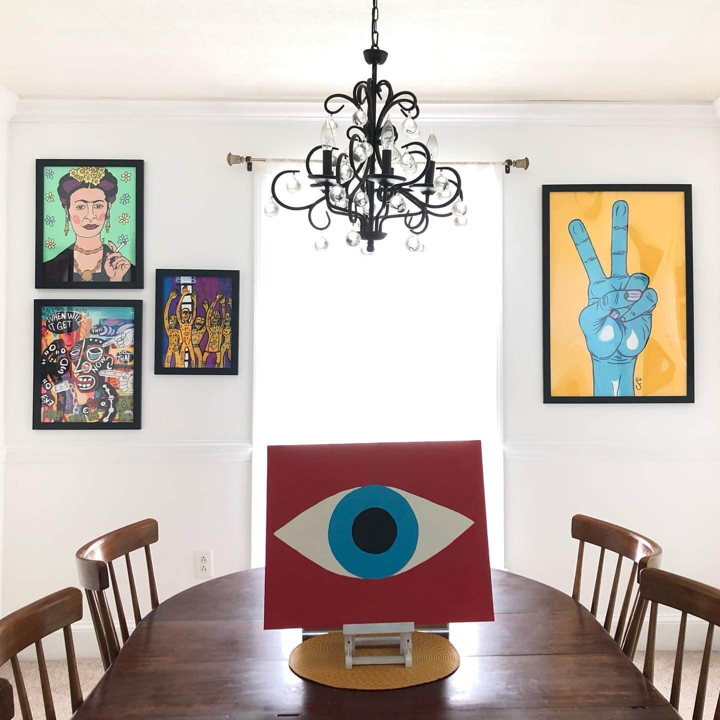 Vintage-Inspired Charm with Dining Room Gallery Wall