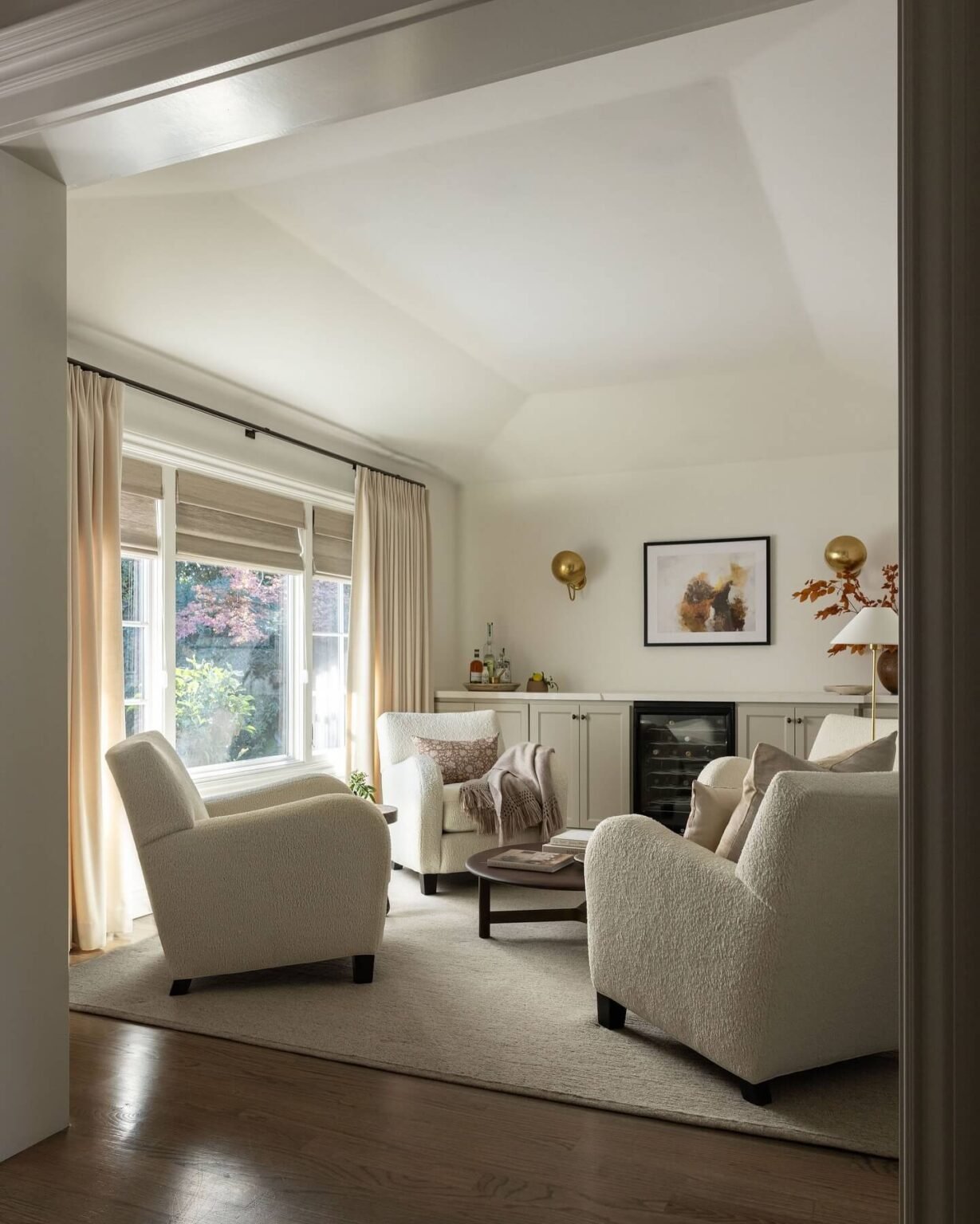 25 Stunning Sitting Room Colour Ideas To Transform Your Space ...