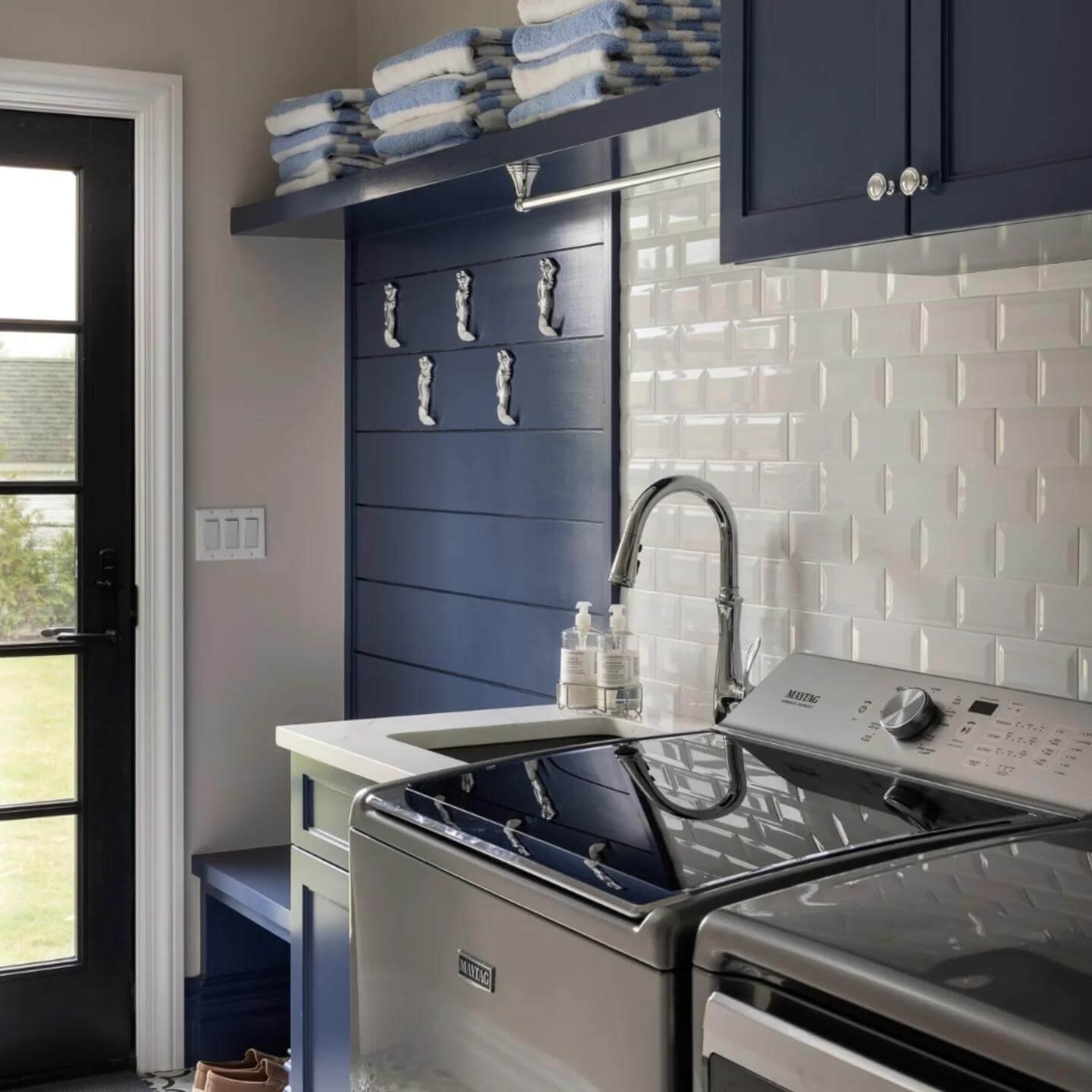19 Clever Laundry Room Drying Rack Ideas That Maximize Space And Style ...
