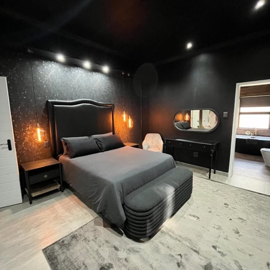 9. Moody Meets Classic with Vintage Curves