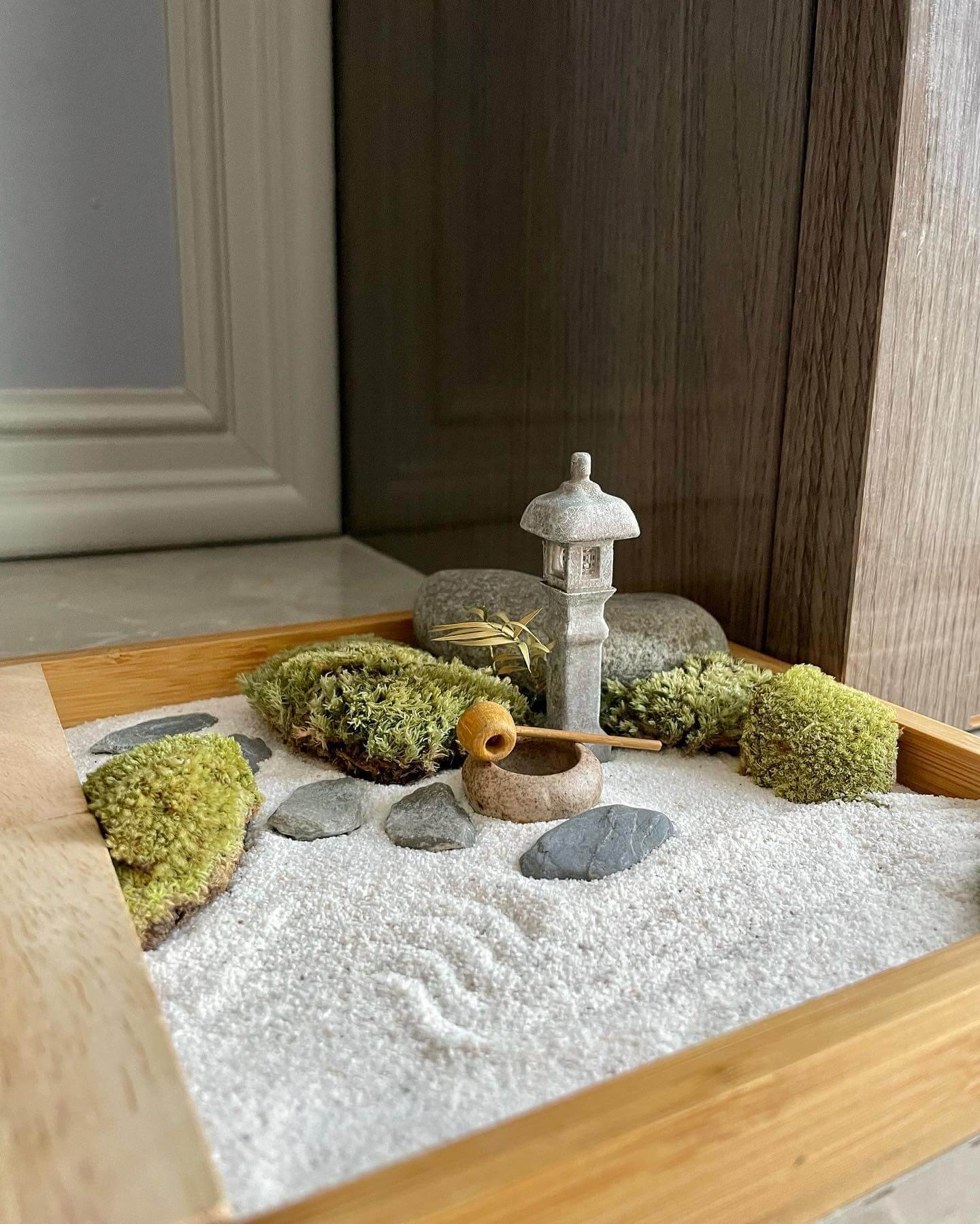 Miniature Zen Gardens with Lantern-Centered Zen Tray