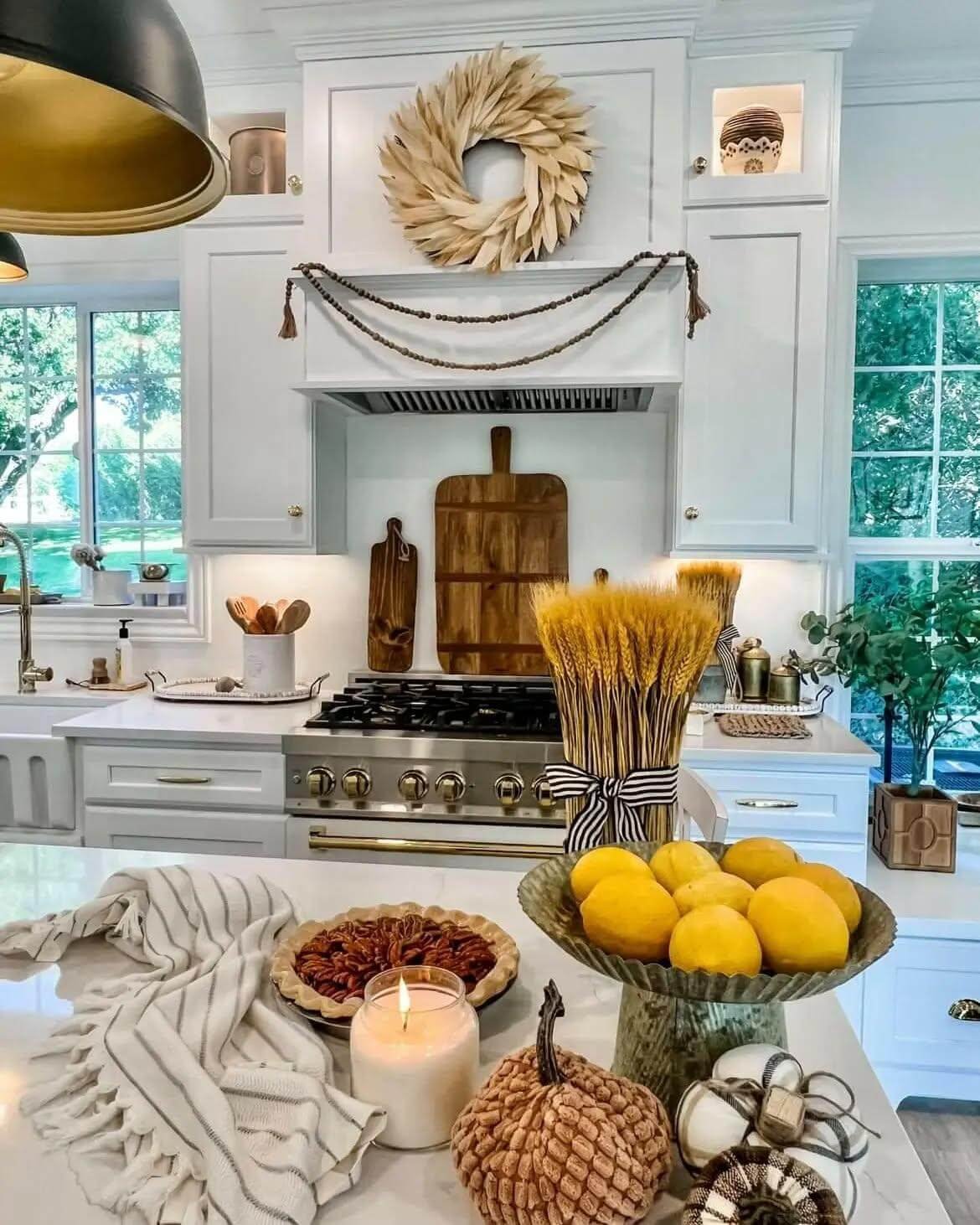 Natural Elements for Fall Kitchen Decor Ideas