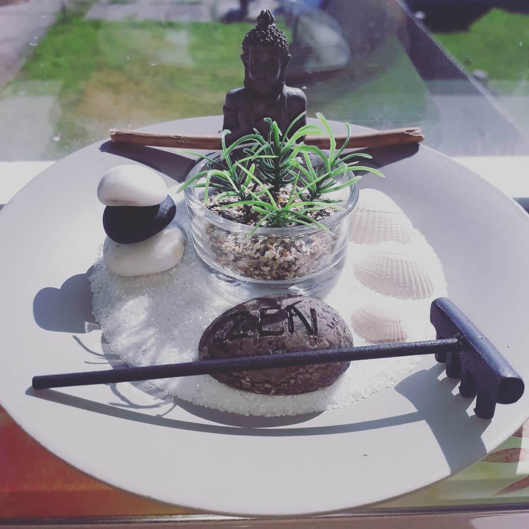 Miniature Zen Gardens with Coastal Touch to Zen Balance