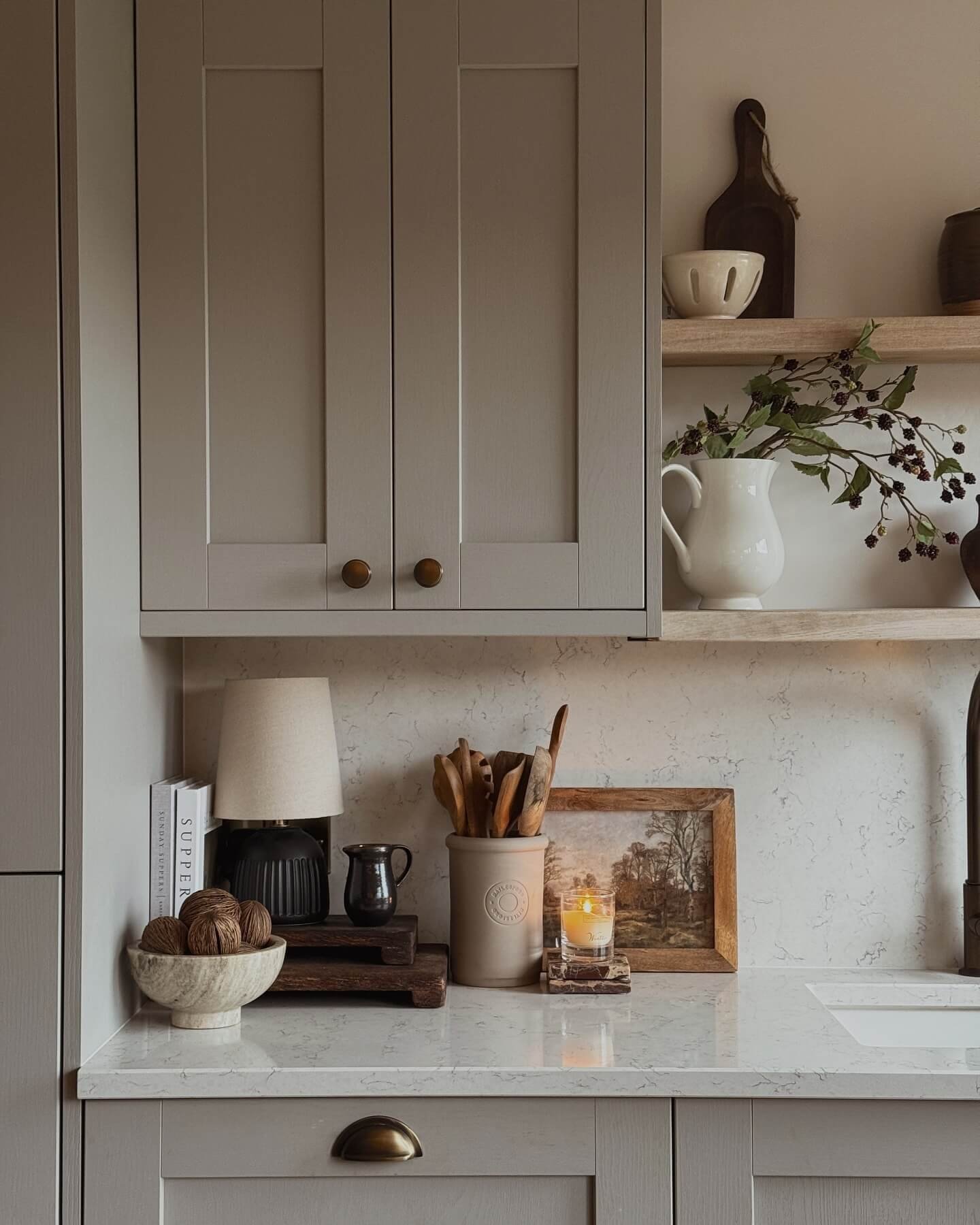 Corner Styling in Kitchen Corner Cabinet