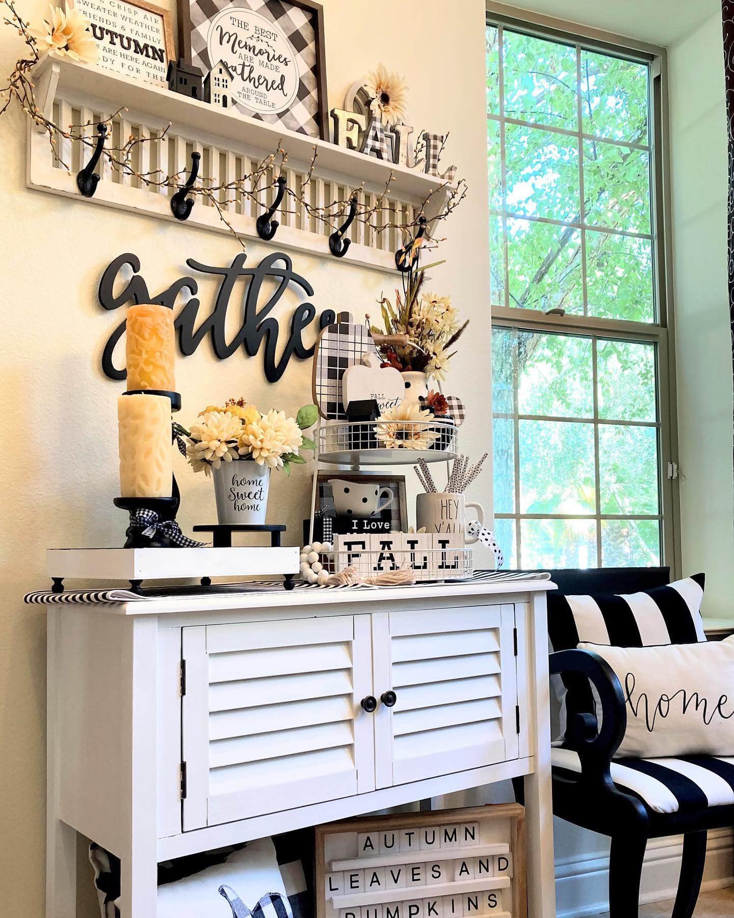 Fall Delights in Entryway Decor Ideas