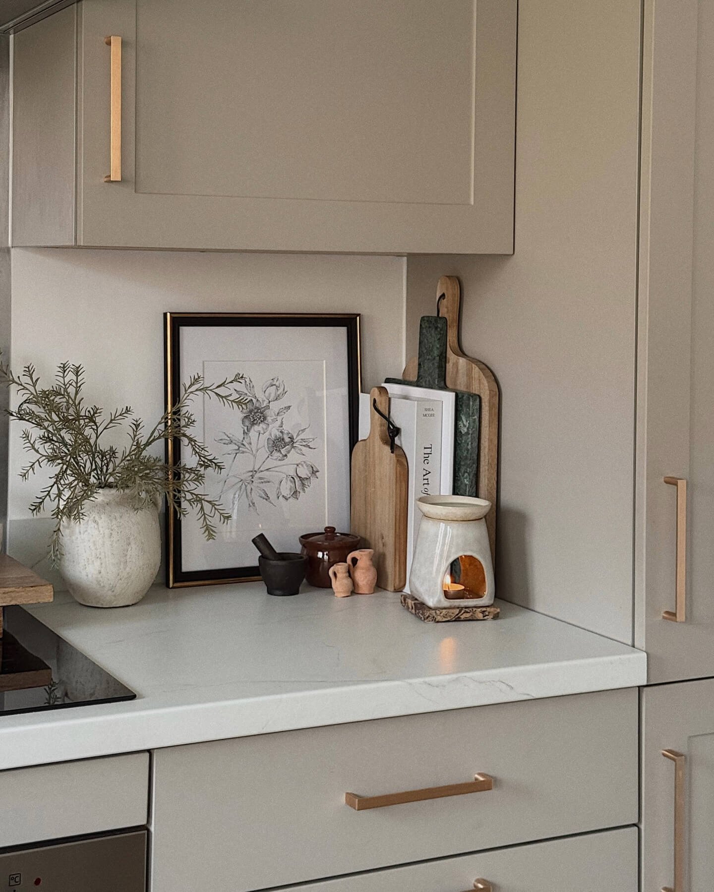 Decorative Corner for Kitchen Corner Cabinet