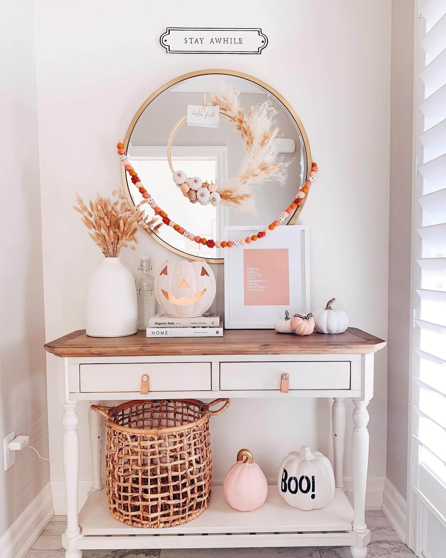 Whimsical Entryway Decor Ideas