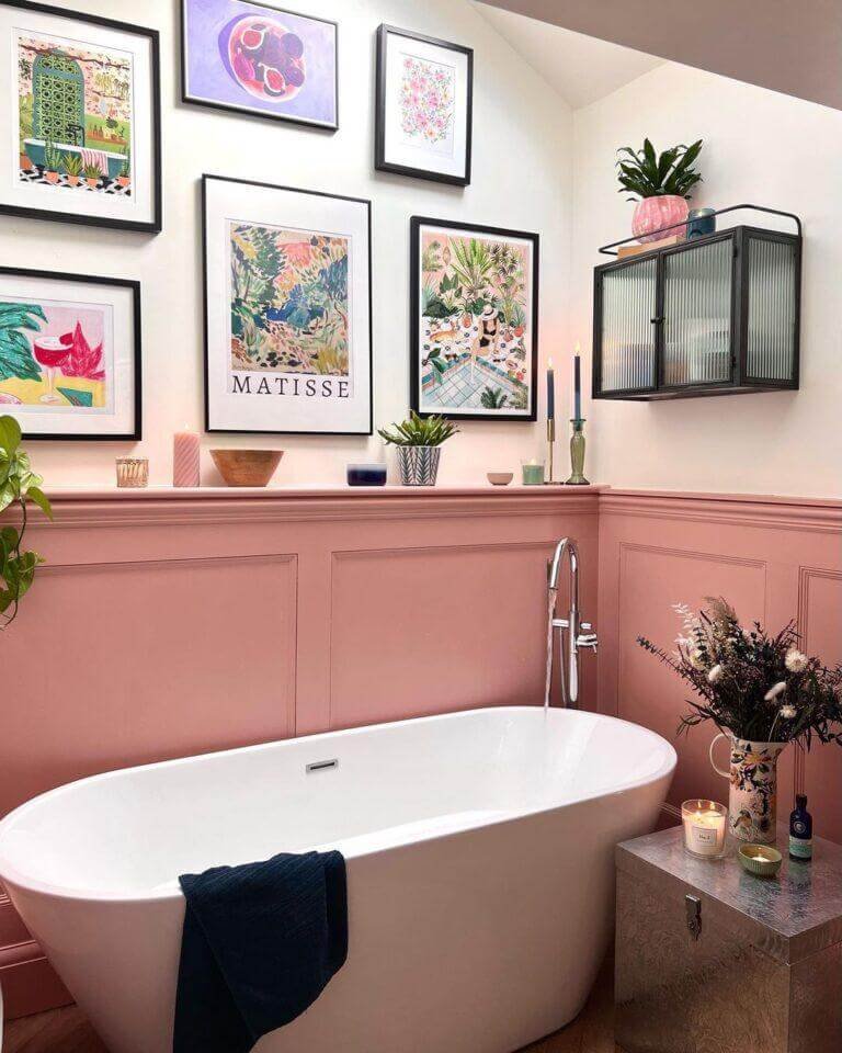Whimsical Plate Bathroom Gallery Wall Ideas