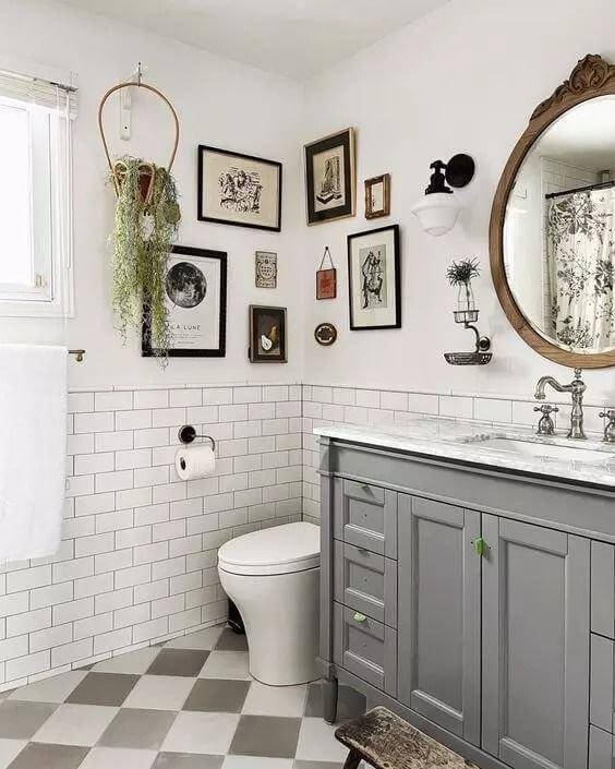 Vintage Bathroom Gallery Wall Ideas