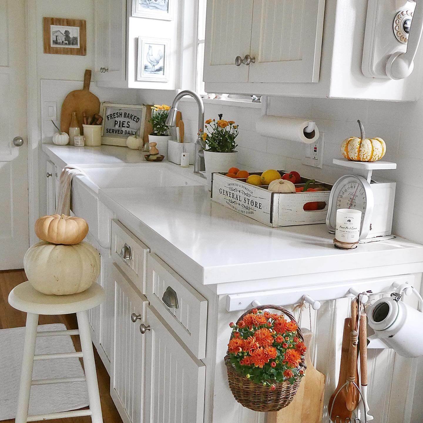 Rustic Details for Fall Kitchen Decor Ideas
