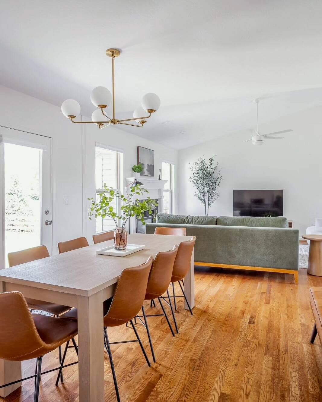 Modern Dining Chairs with Leather Detailing for Dining Room Chair