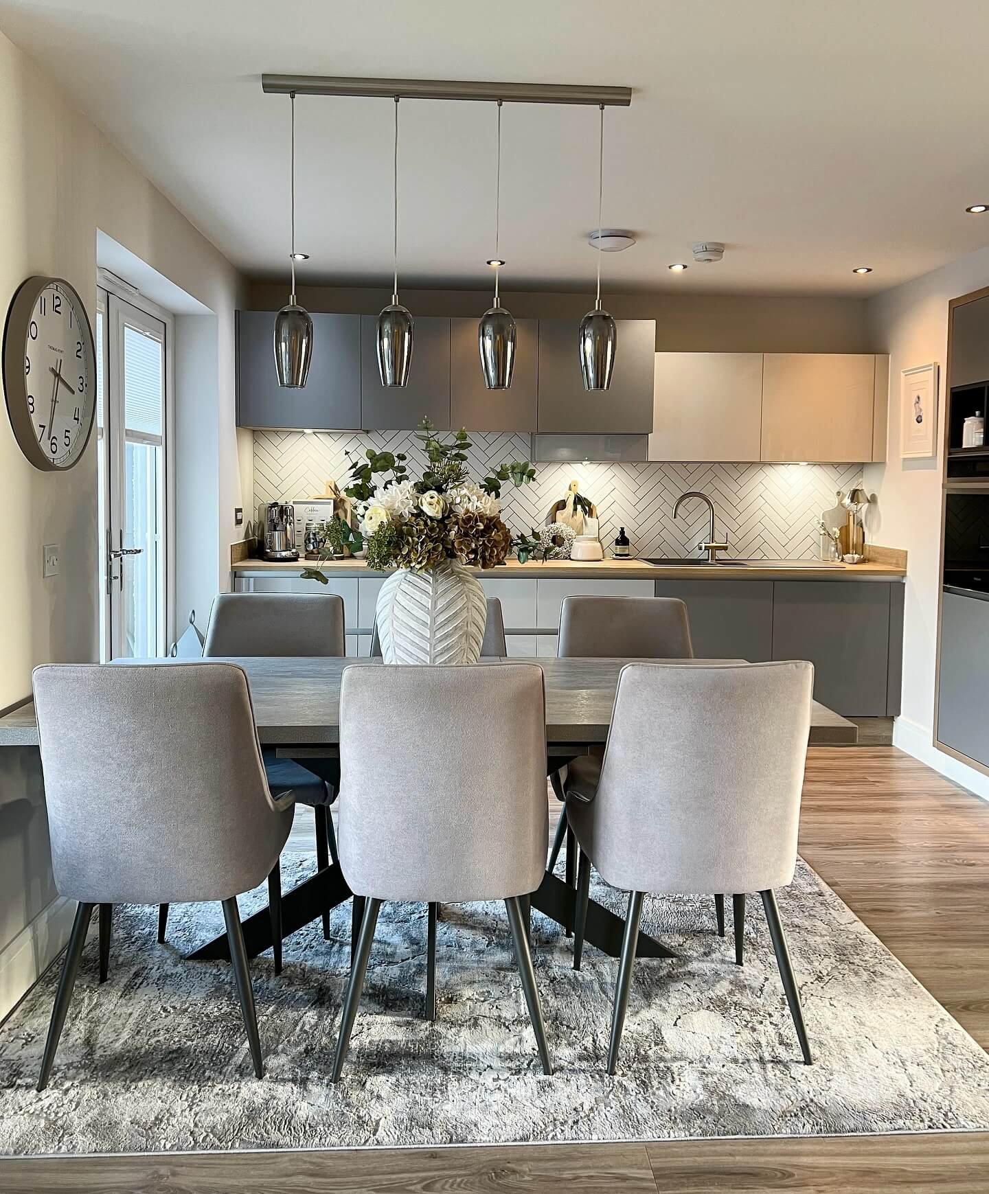 Sophisticated Simplicity Dining Room Table Centerpiece
