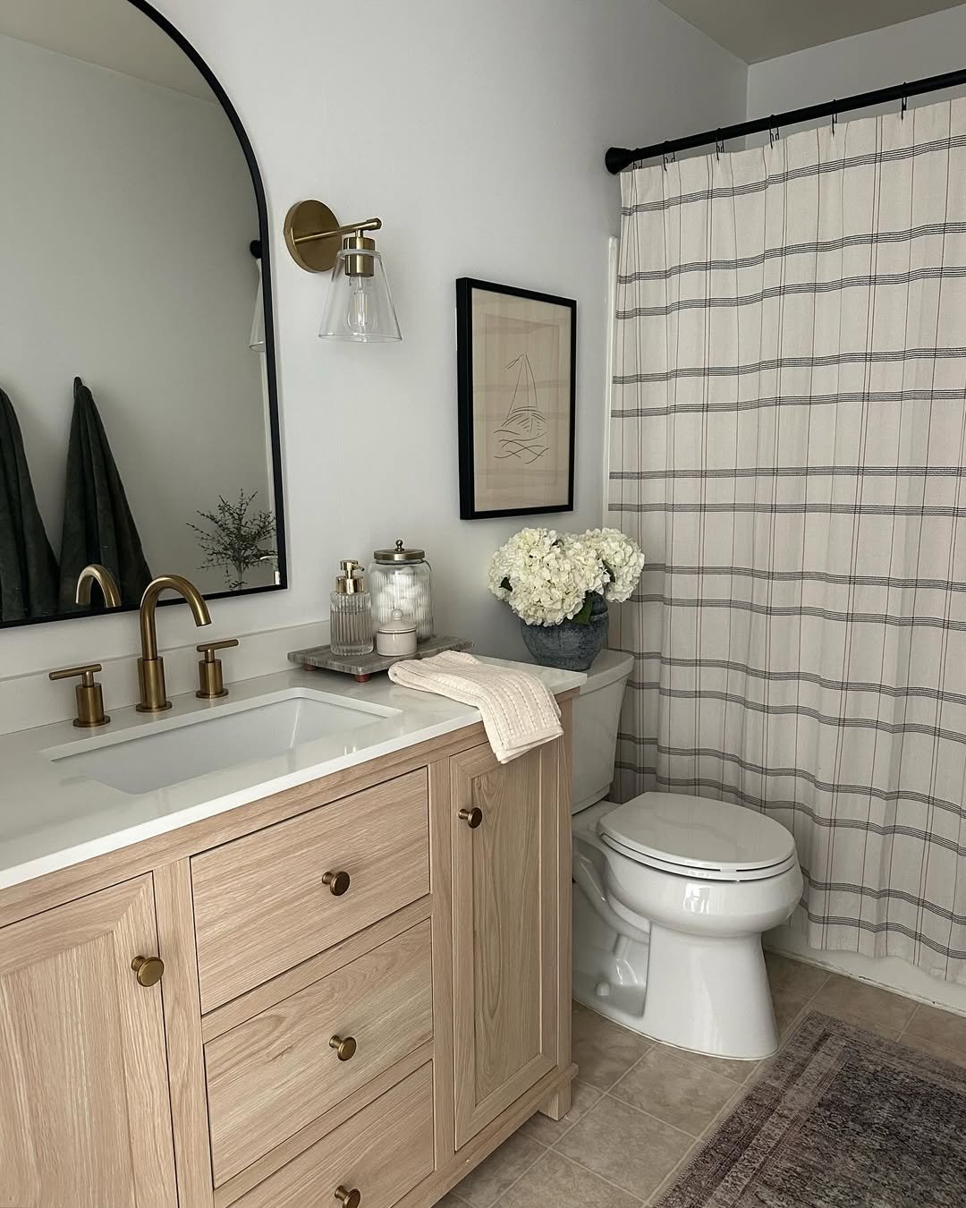 25 Cozy Fall Bathroom Decor Ideas That Will Make You Fall in Love with Your Space! - Modern Farmhouse Retreat