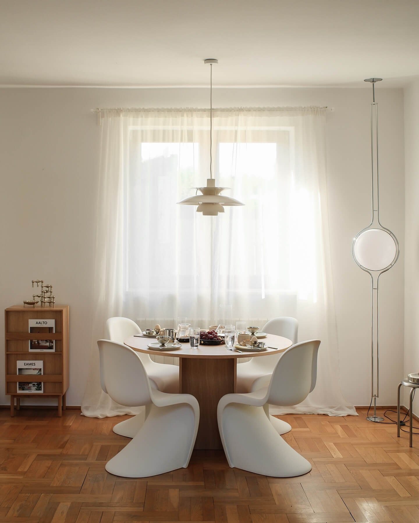 Modern Centerpiece with Dining Room Table Centerpiece