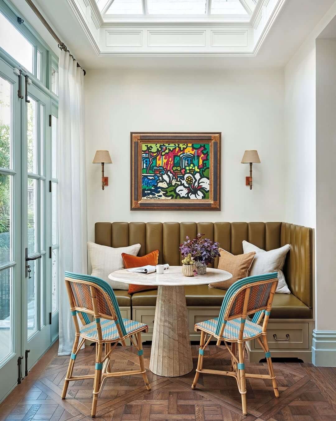 Colorful and Artistic Elegance Dining Nook