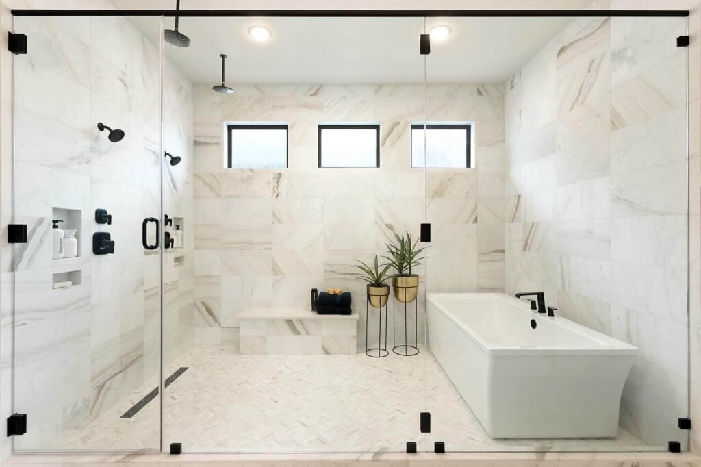Modern Opulence in Monochrome Marble