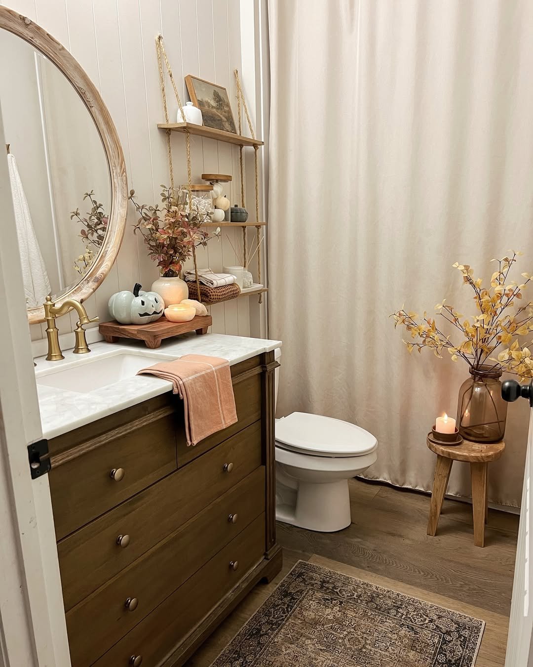 25 Cozy Fall Bathroom Decor Ideas That Will Make You Fall in Love with Your Space! - Pumpkin Elegance