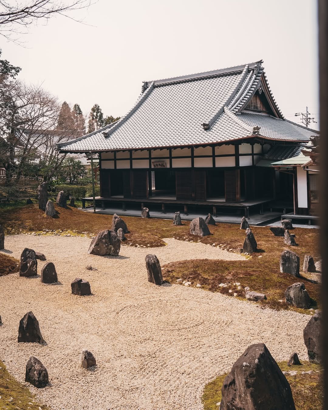 Ryoan-ji’s Iconic Rock Garden for Japanese Zen Gardens