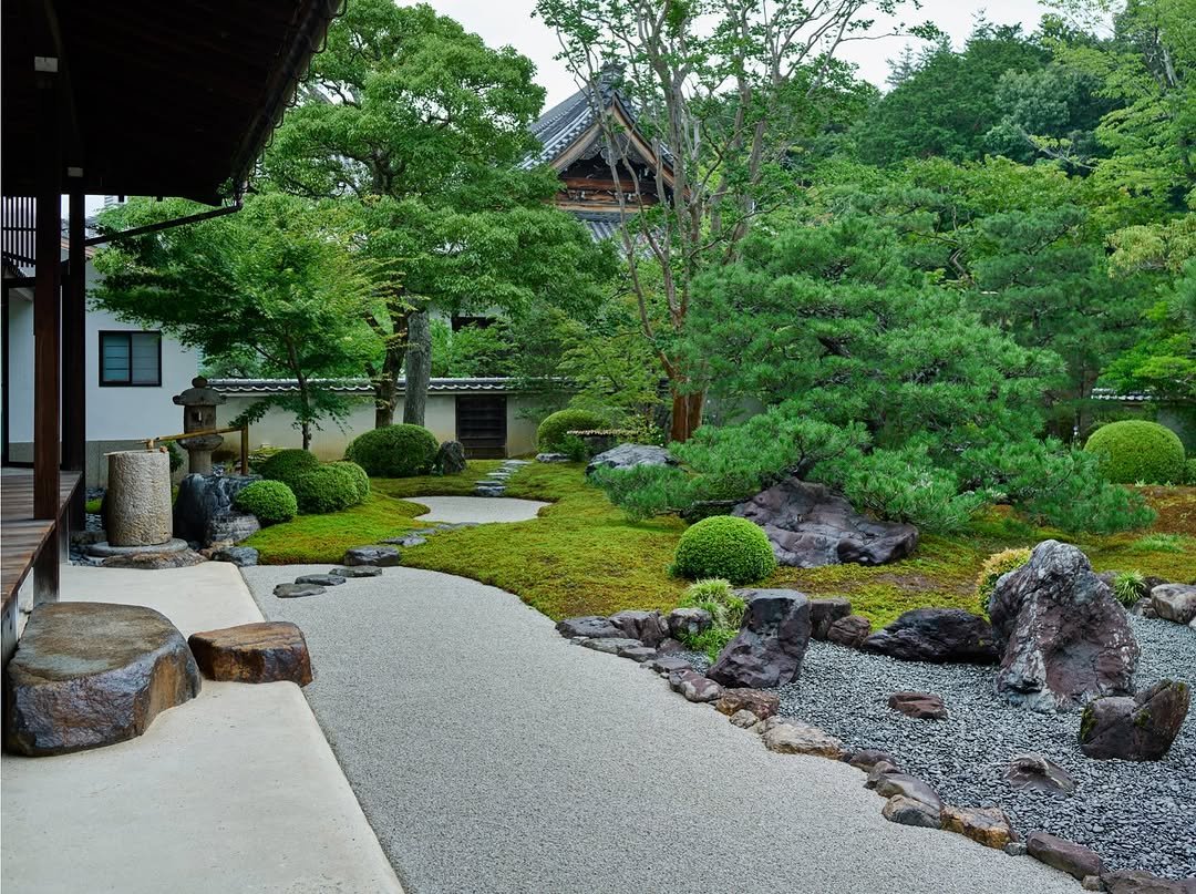 Temple Simplicity for Japanese Zen Gardens