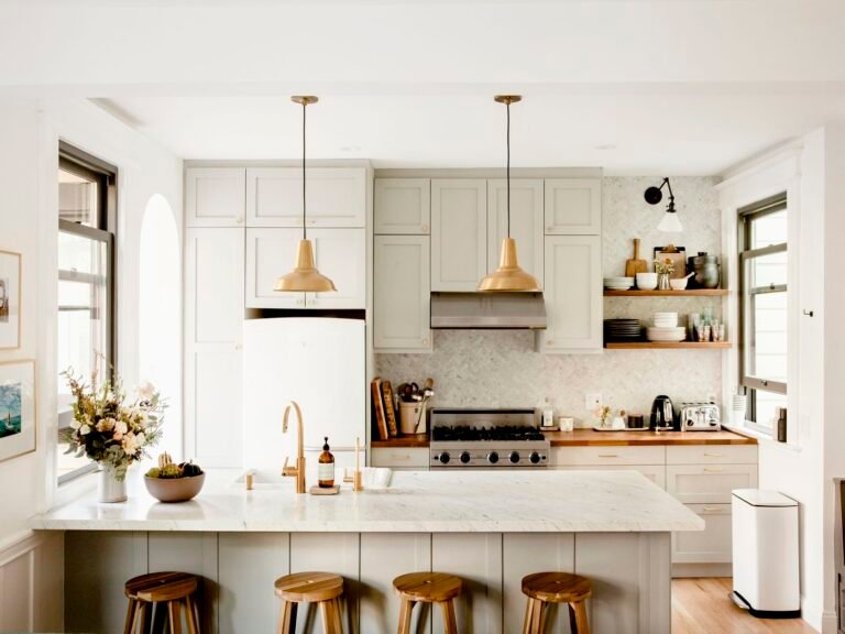 Contemporary Farmhouse Kitchen