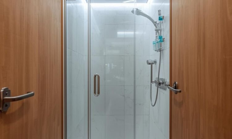 Tiny Ensuite Shower Room