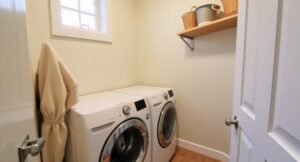 Small Square Laundry Room 1